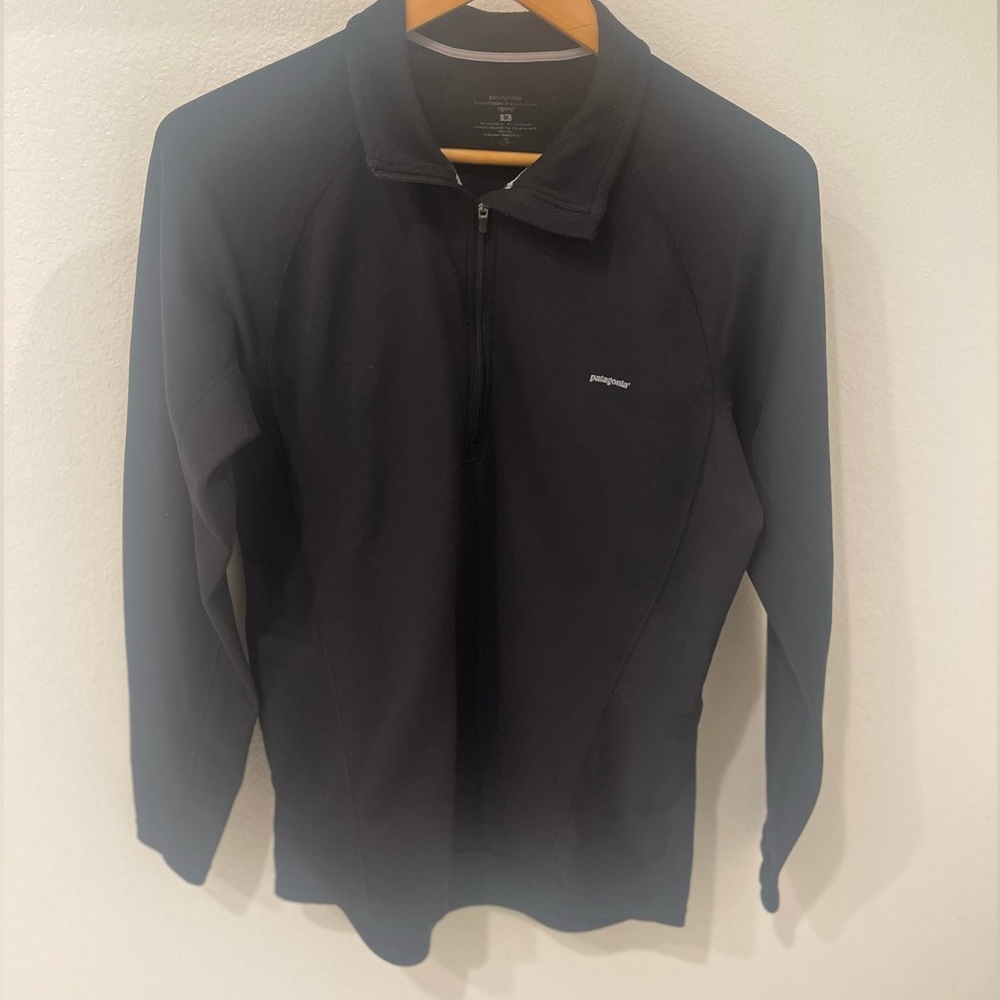 Patagonia Performance Base Layer Capilene Mens M Black 1/4 Zip Shirt Jacket
